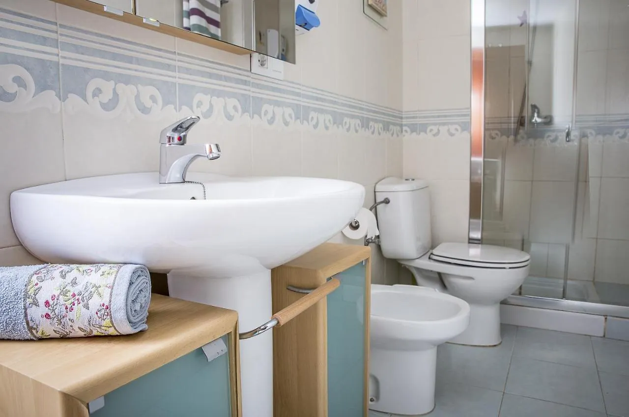 Sea & Wave Palencia Superior Pool Apartment Μάλαγα