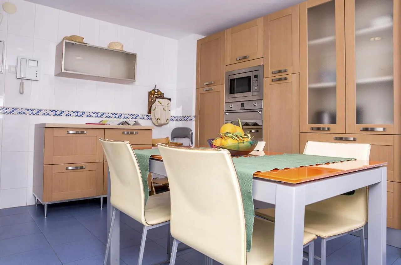 Sea & Wave Palencia Superior Pool Apartment location